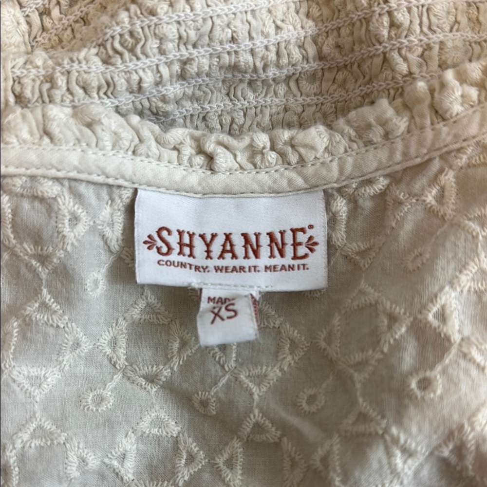 Shyanne Cream Smocked‎ Peplum Tank Top XS - Picture 5 of 8